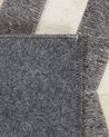 Teppich Kuhfell grau / beige 140 x 200 cm Patchwork Kurzflor BAGGOZE_780483