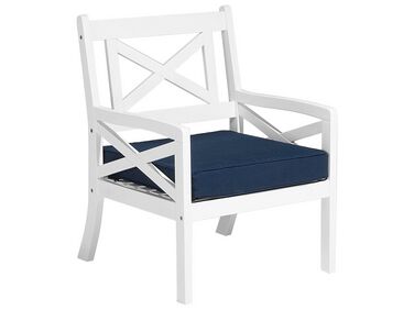 Cadeira de jardim de madeira branca com almofada azul BALTIC