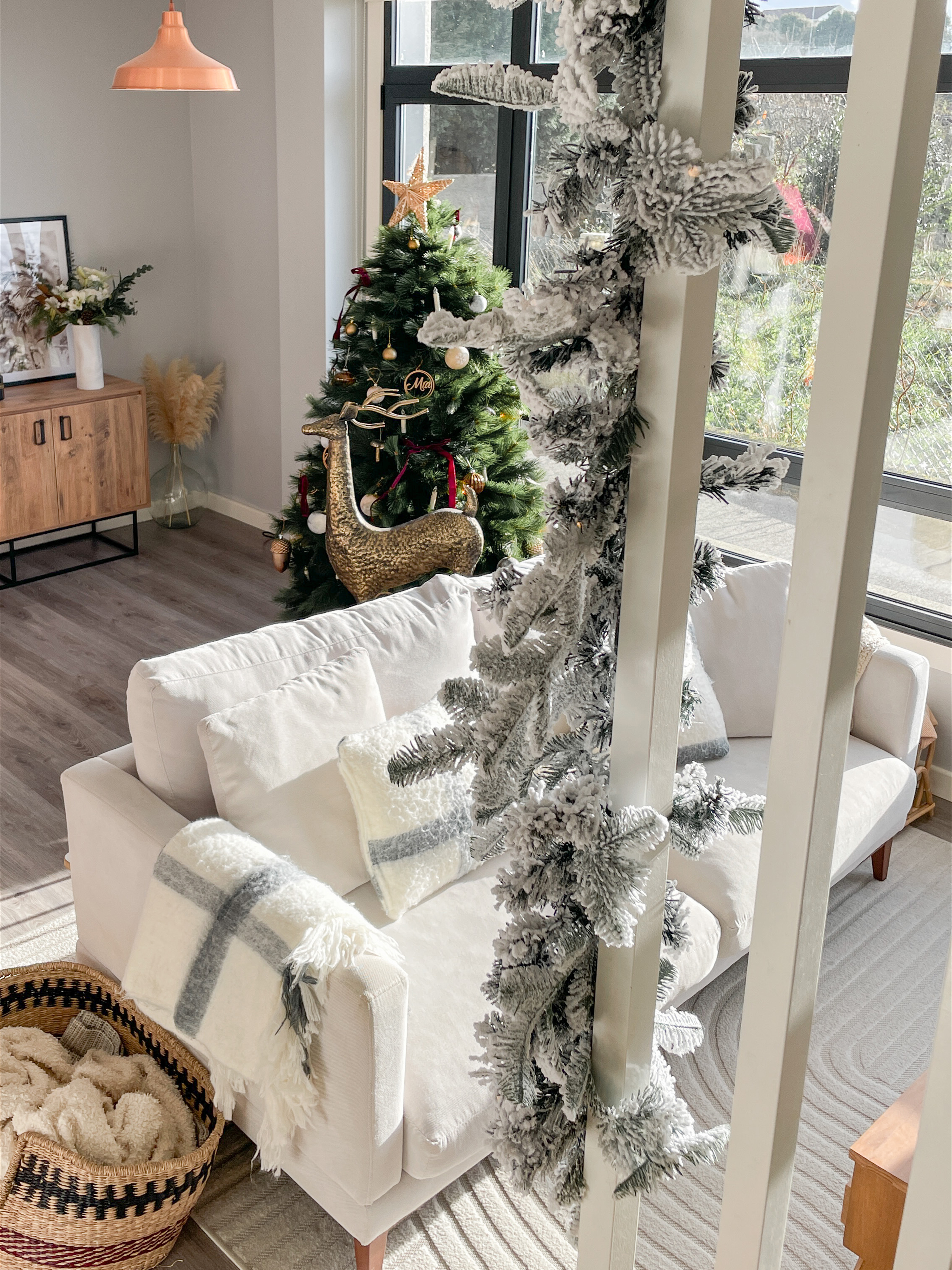 Weihnachtsgirlande weiß mit LED-Beleuchtung Schnee bedeckt 180 cm SUNDO_844641