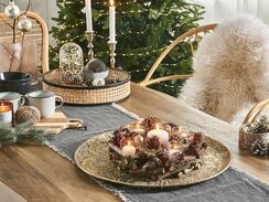 Kynttilänjalka mänty 4 kuppia punainen JATUNI Kynttilänjalka mänty 4 kuppia punainen JATUNI