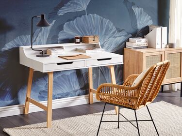 Skrivebord med skuffer og hylle 110 x 58 cm hvit med lyst tre BARIE