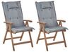 Conjunto de 2 sillas de jardín de madera de acacia con cojines grises AMANTEA_879721