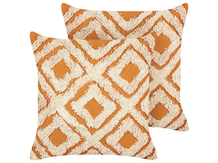 Conjunto de 2 almofadas decorativas com padrão geométrico em algodão branco e laranja 45 x 45 cm GILLY_913205
