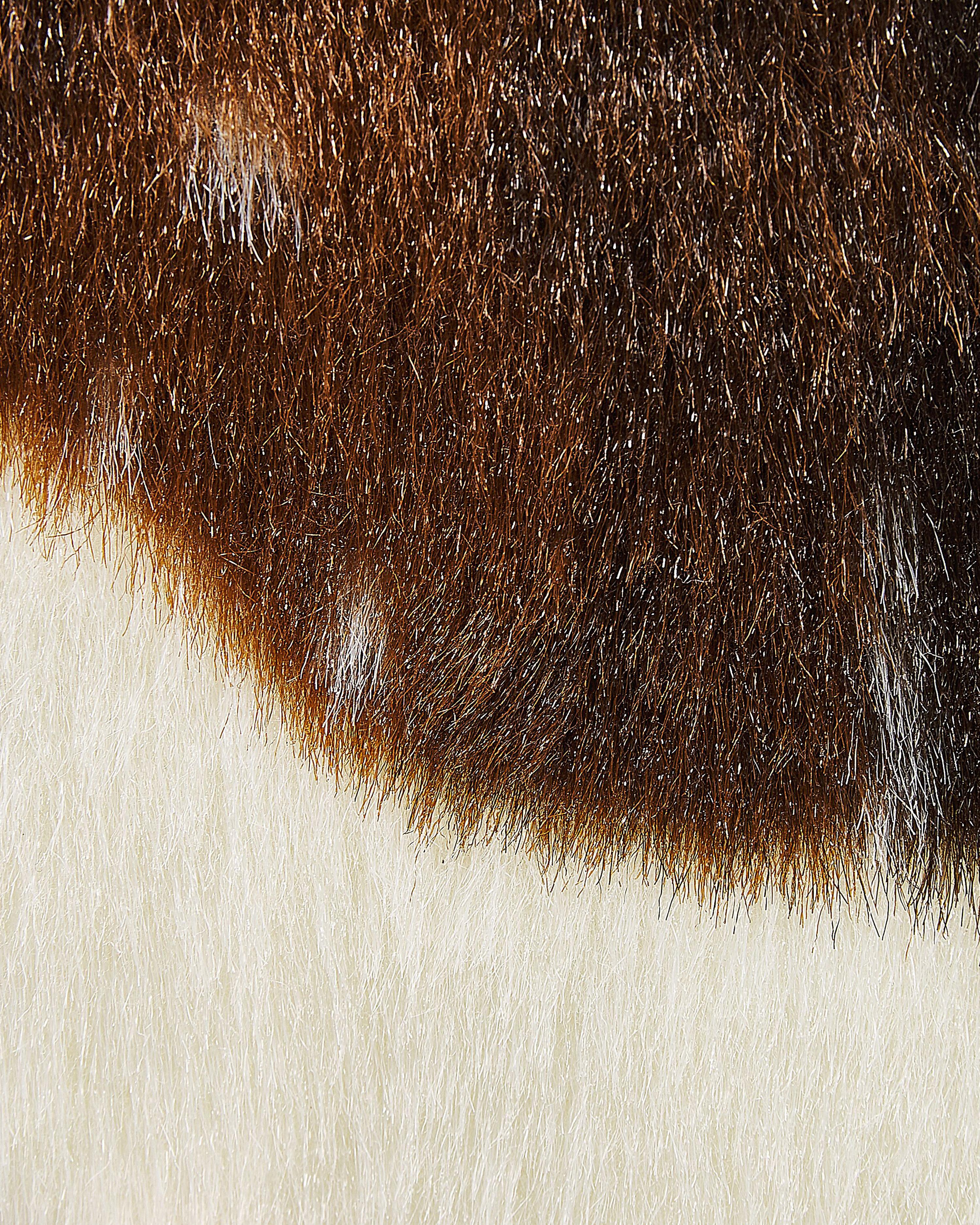 Dywan ekoskóra brązowy 60 x 90 cm NAMBUNG