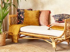 Koristetyyny sametti keltainen 45 x 45 cm 2 kpl RHEUM Koristetyyny sametti keltainen 45 x 45 cm 2 kpl RHEUM