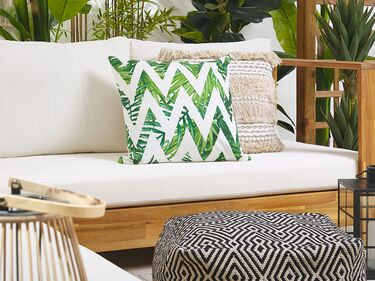 Set of 2 Outdoor Cushions Chevron 45 x 45 cm White and Green BRENTO