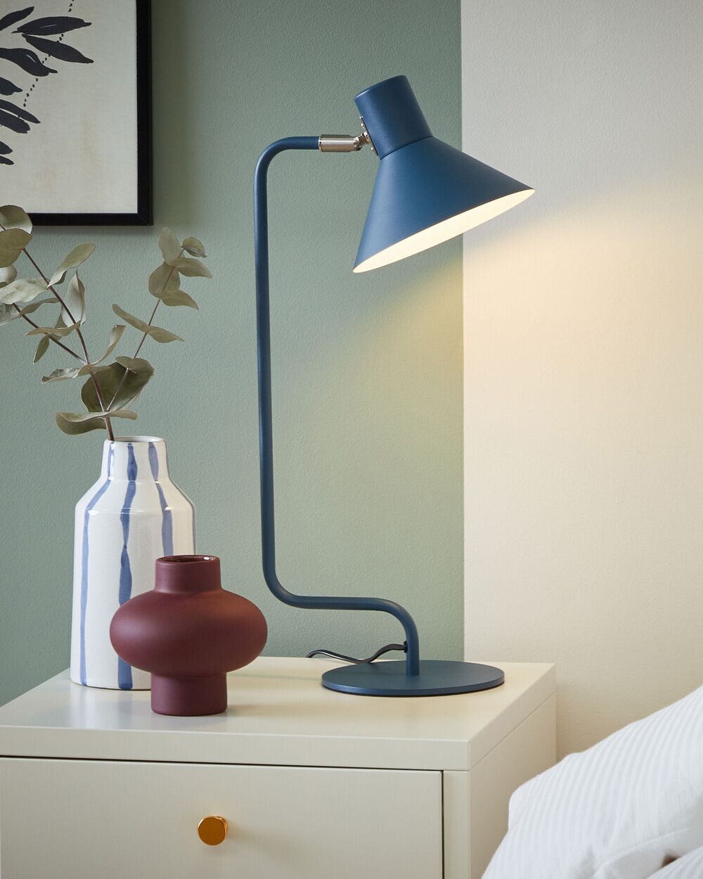 Lampe de Bureau Design LED YON en Métal Argenté - Les Meubles et  Décorations qui illumineront votre Maison