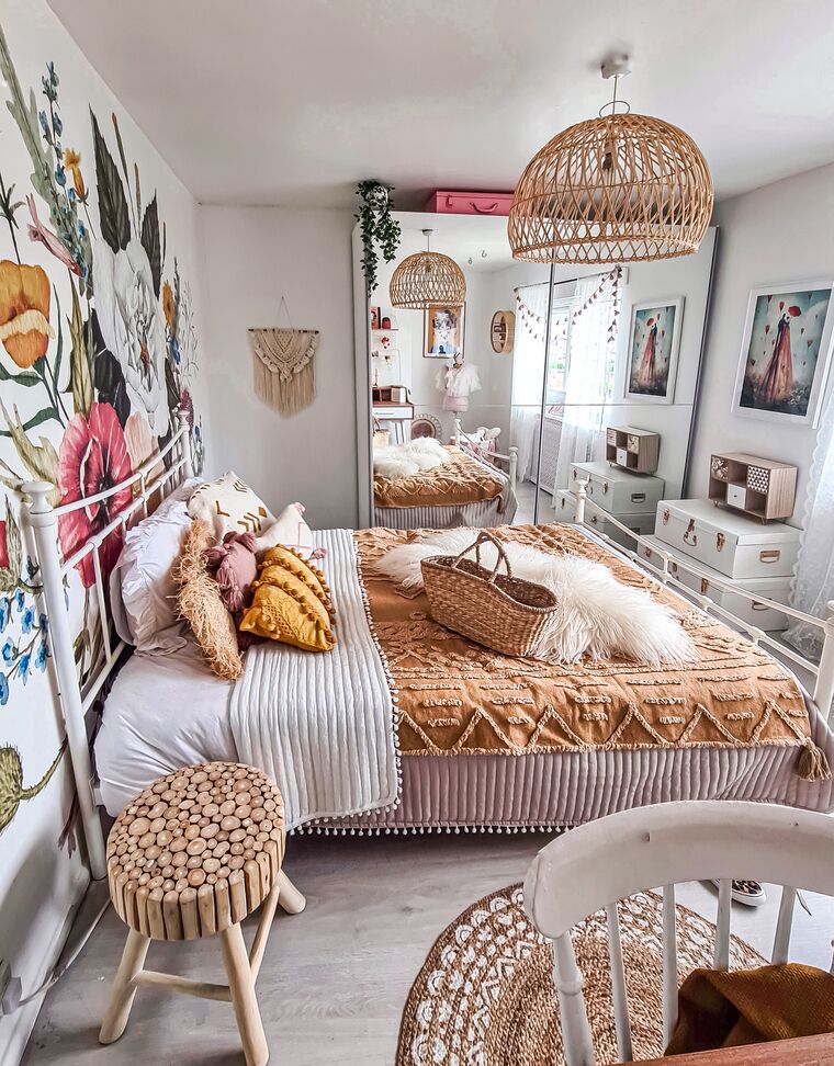 Bedside Table Light Wood NAMPA Beliani.co.uk