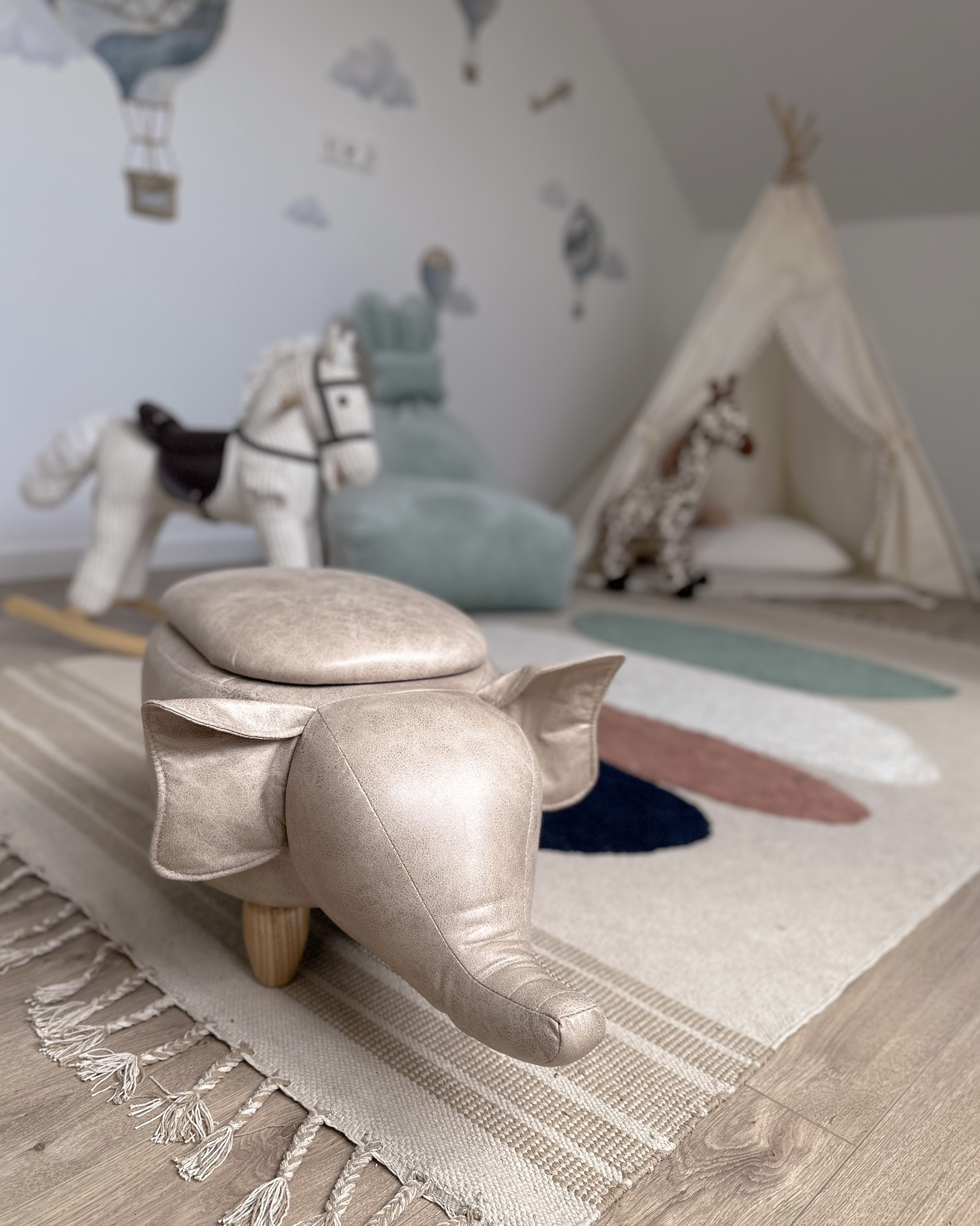 Detská taburetka z umelej kože s úložným priestorom sivobéžová ELEPHANT_916974