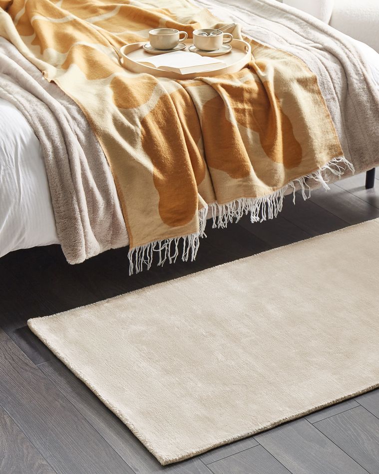 Viscose Area Rug 80 x 150 cm Light Beige GESI II Beliani.co.uk