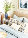 Bawełniana poduszka dekoracyjna geometryczny wzór 45 x 45 cm beżowo-niebieska EYTELIA_828940