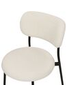 Sæt med 2 hvide CASEY-spisebordsstole med boucle-look_887272