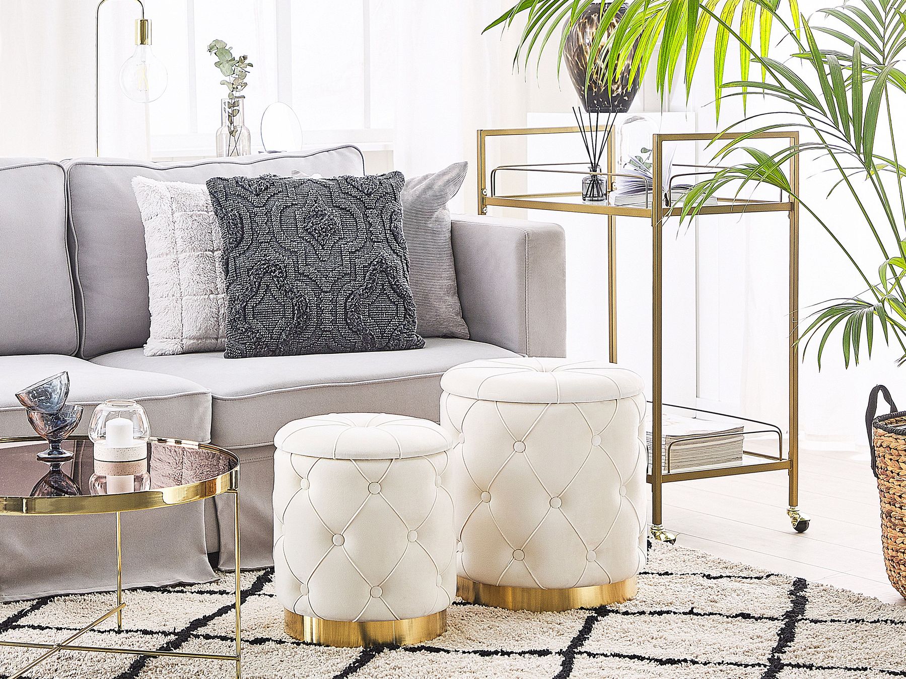 Pouf Samtstoff mit Stauraum weiß 2er Set PUEBLO | Beliani.de