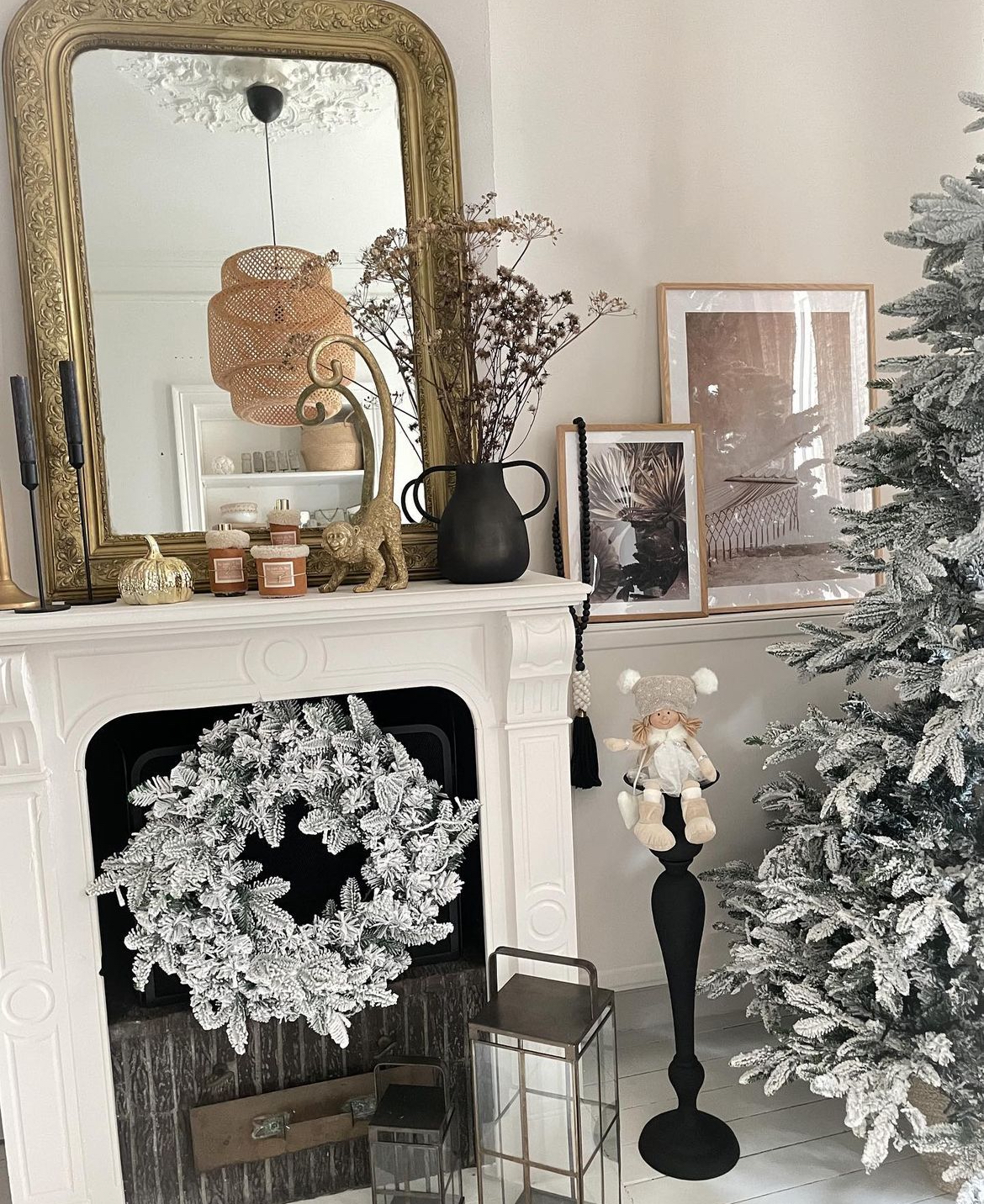 Weihnachtskranz weiß mit LED-Beleuchtung Schnee bedeckt ⌀ 70 cm SUNDO_894446