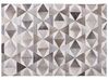 Kožený koberec 160 x 230 cm sivý ALAKA_688238