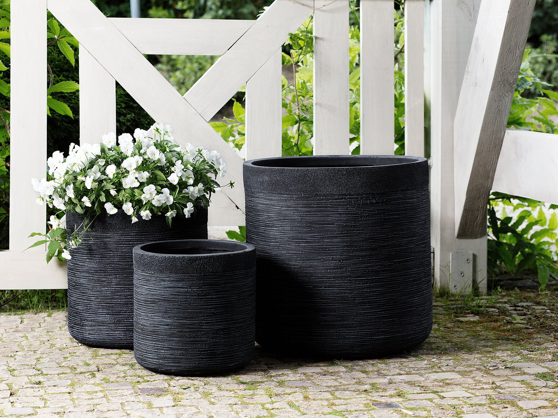 Blumentopf 3er Set schwarz SAMOS Beliani.at