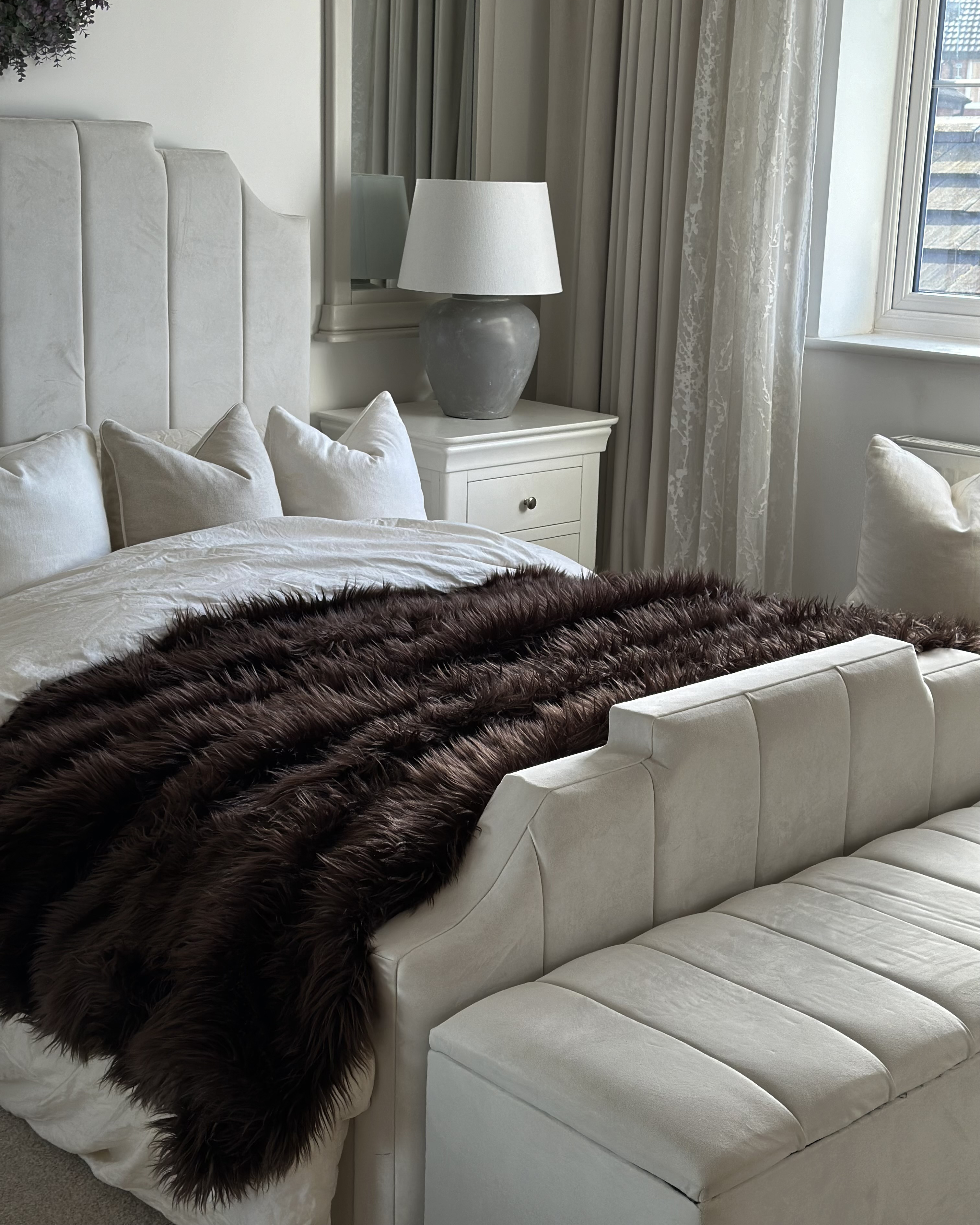 Faux Fur Bedspread 200 x 220 cm Brown DELICE_908680