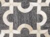Kožený koberec 140 x 200 cm sivá/béžová YEDISU_780626