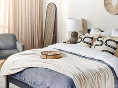 Huopa luonnonvalkoinen 150 x 200 cm BAYBURT Huopa luonnonvalkoinen 150 x 200 cm BAYBURT