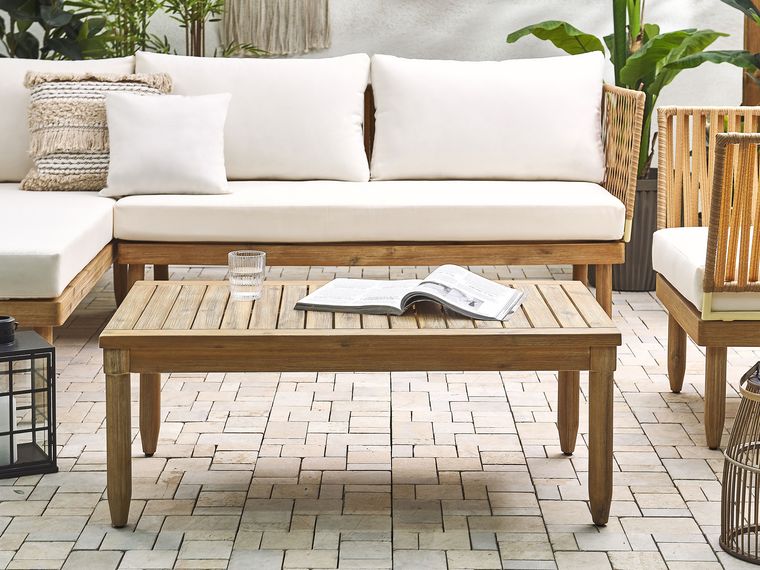 Salon de jardin 4 places en bois d'acacia coussins blancs côté droit