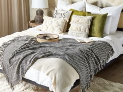 Viltti puuvilla musta/valkoinen 125 x 150 cm DAMEK Viltti puuvilla musta/valkoinen 125 x 150 cm DAMEK