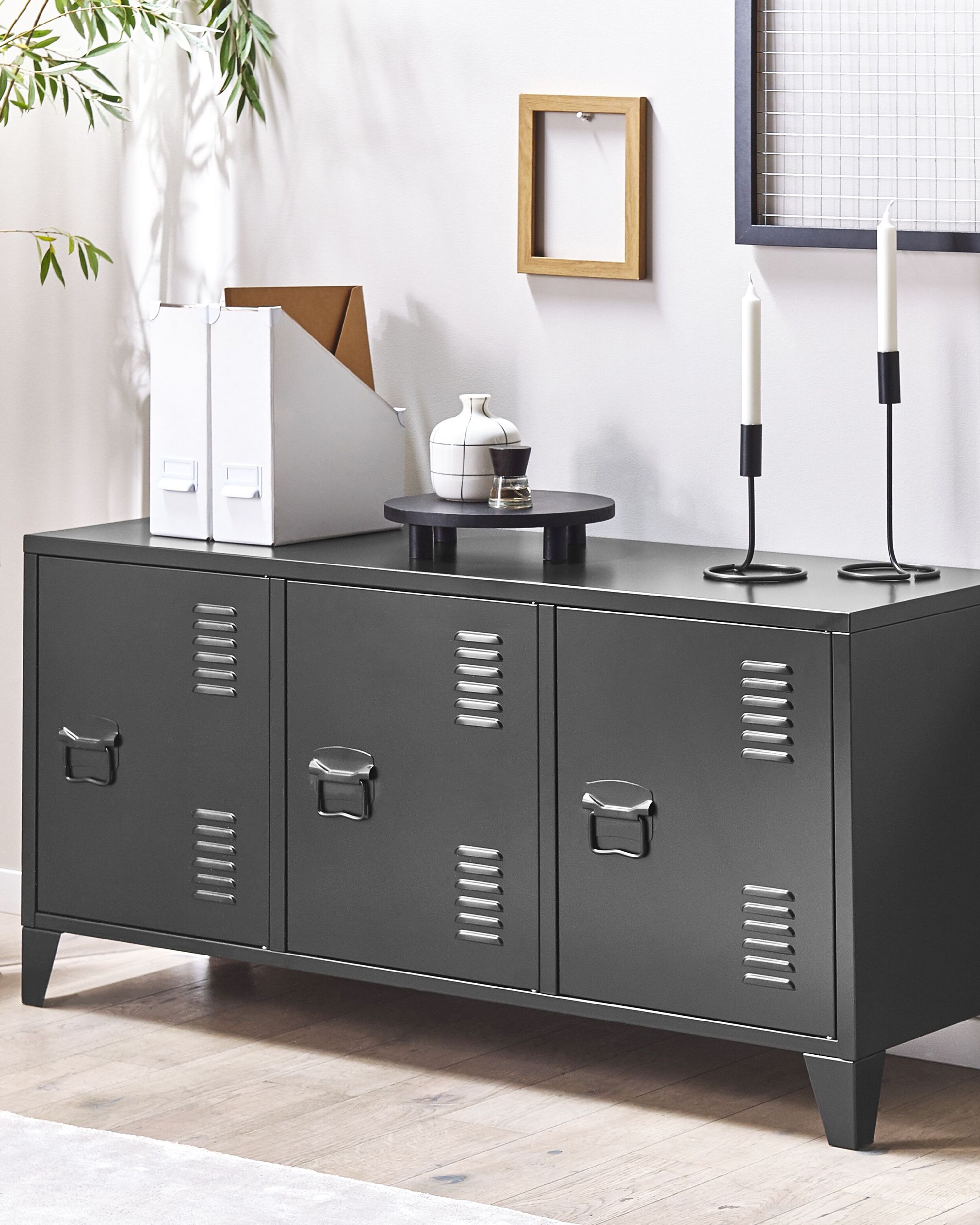 Commode à 3 portes en acier noir CARDIFF | Beliani.fr