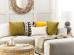 Koristetyyny keinoturkis oliivinvihreä 45 x 45 cm 2 kpl PUMILA Koristetyyny keinoturkis oliivinvihreä 45 x 45 cm 2 kpl PUMILA