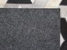 Tapis patchwork en cuir noir et gris 140 x 200 cm NARMAN_780714