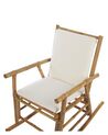 Chaise à bascule en bambou clair et blanc cassé FRIGOLE_839557