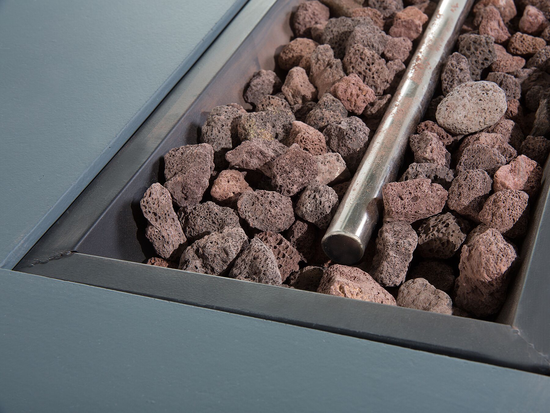 Feuerstelle grau Leichtbeton rechteckig PAVO | Beliani.de