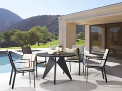 4-istuttava ulkoruokailuryhmä alumiini musta/harmaa OLMETTO/BUSSETO