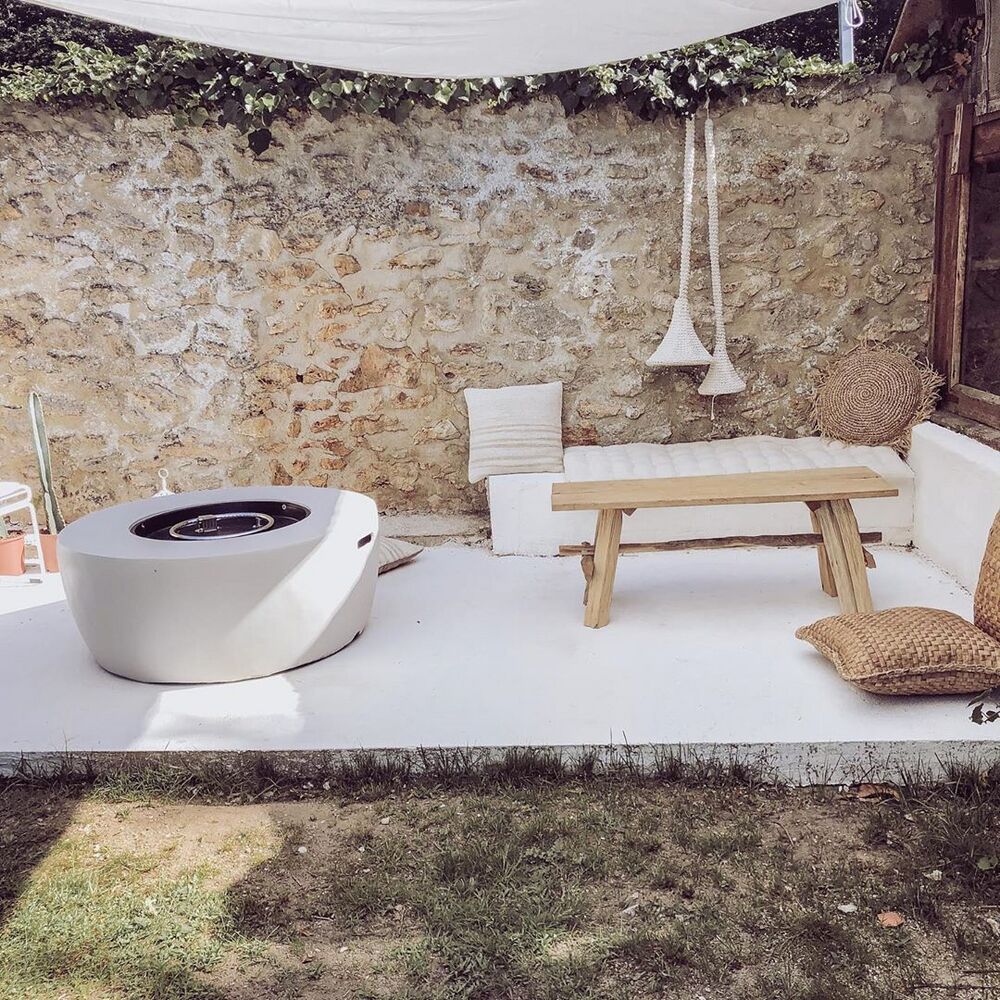 Feuerstelle hellgrau Leichtbeton rund INDUS | Beliani.ch