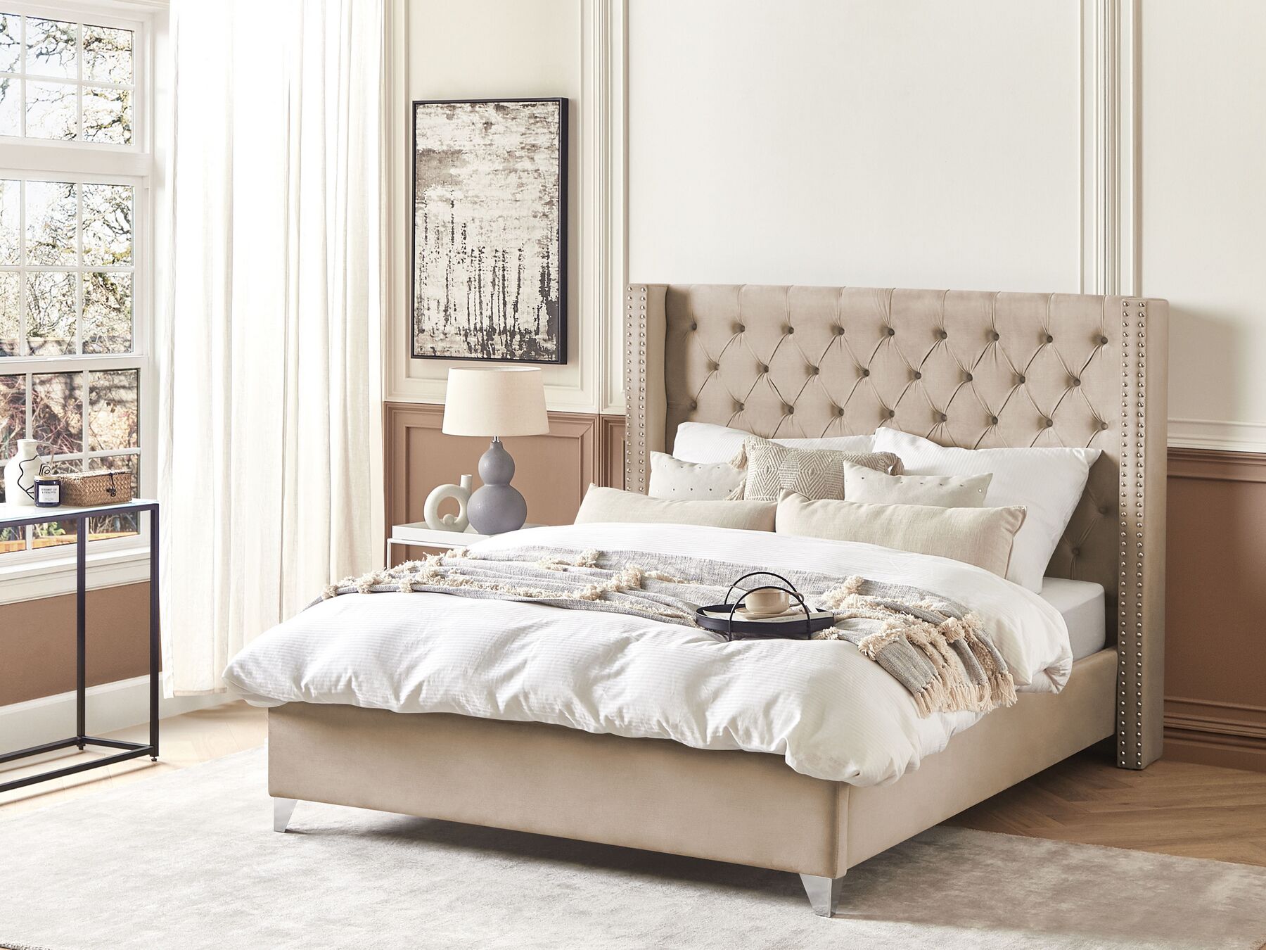 Cama de terciopelo beige 160 x 200 cm LUBBON | Beliani.es