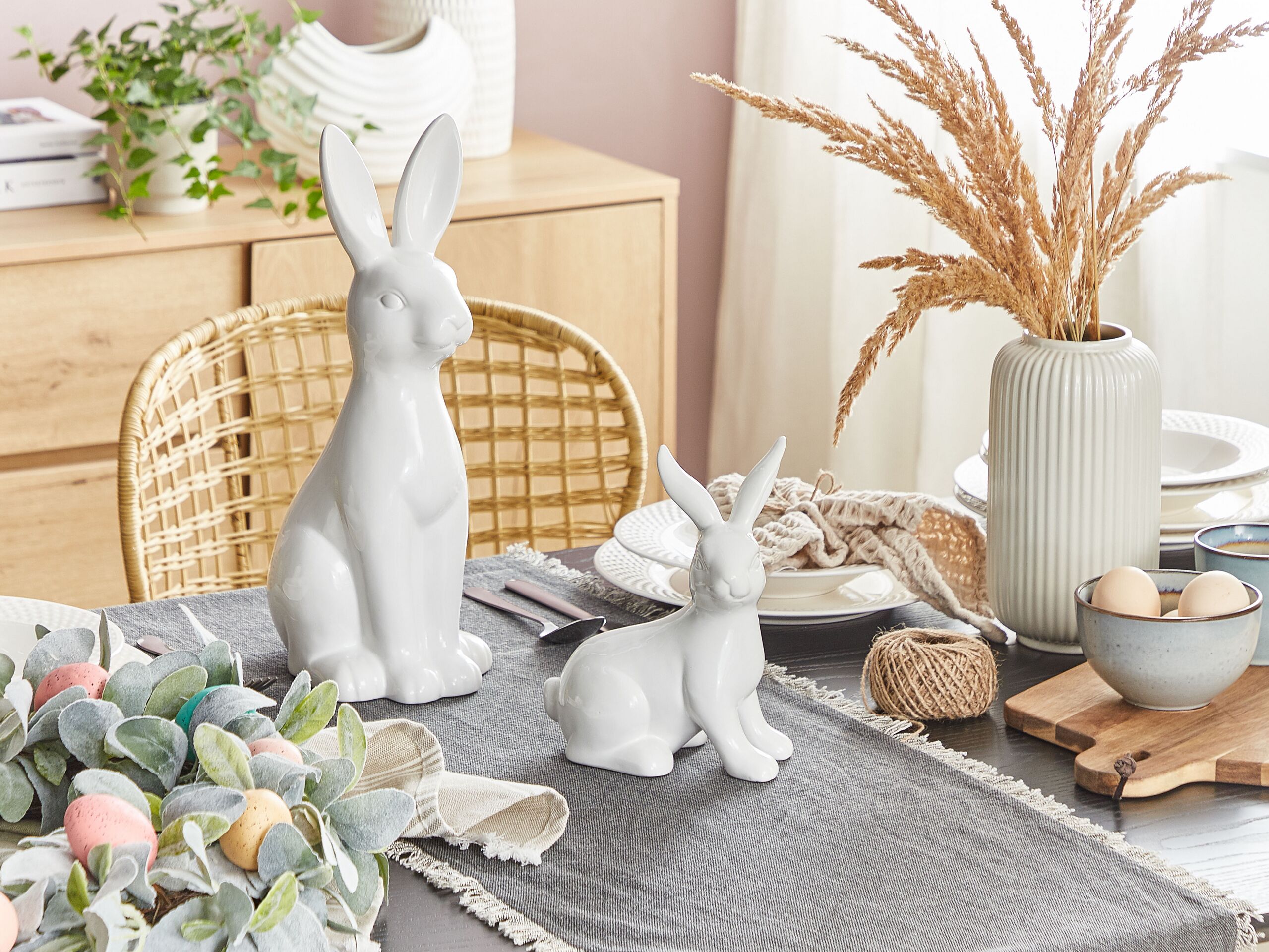 Figura decorativa com forma de coelho em cerâmica branca 21 cm MORIUEX