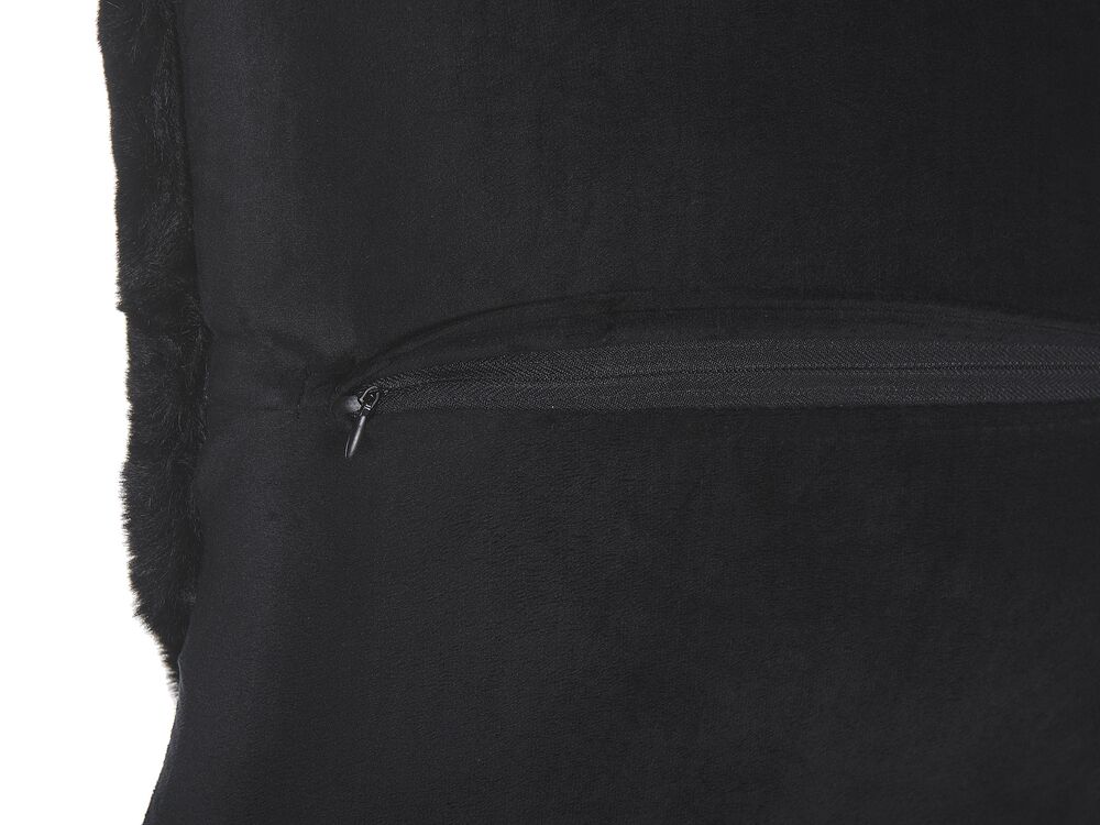 Dekokissen Felloptik schwarz 42 x 42 cm EHNAR | Beliani.hu