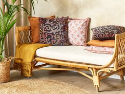 Koristetyyny sametti monivärinen 45 x 45 cm RICINUS Koristetyyny sametti monivärinen 45 x 45 cm RICINUS