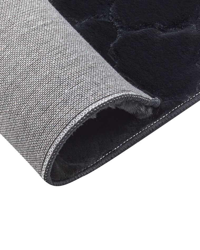Faux Rabbit Fur Rug 160 x 230 cm Black GHARO Beliani.co.uk