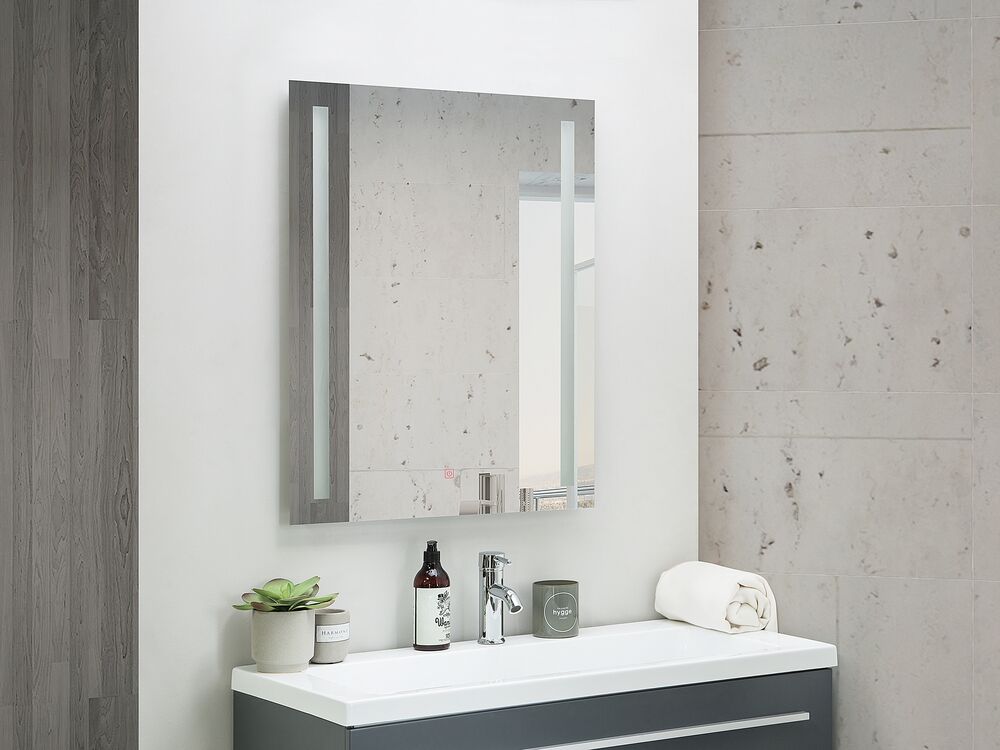 Badspiegel mit LED-Beleuchtung rechteckig 70 x 90 cm MARTINET | Beliani.at