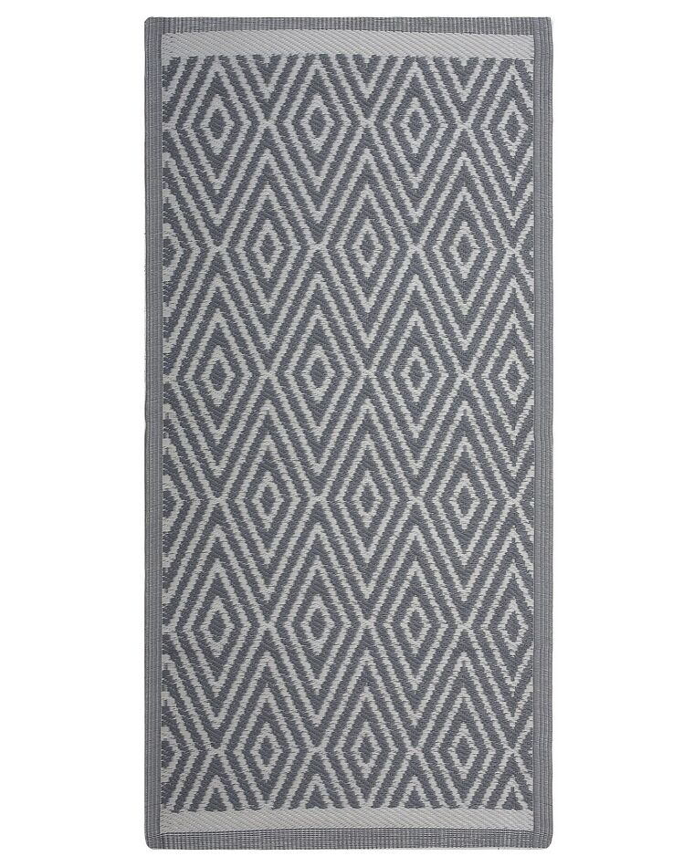 Outdoor Teppich hellgrau 90 x 150 cm geometrisches Muster Kurzflor SIKAR_716018