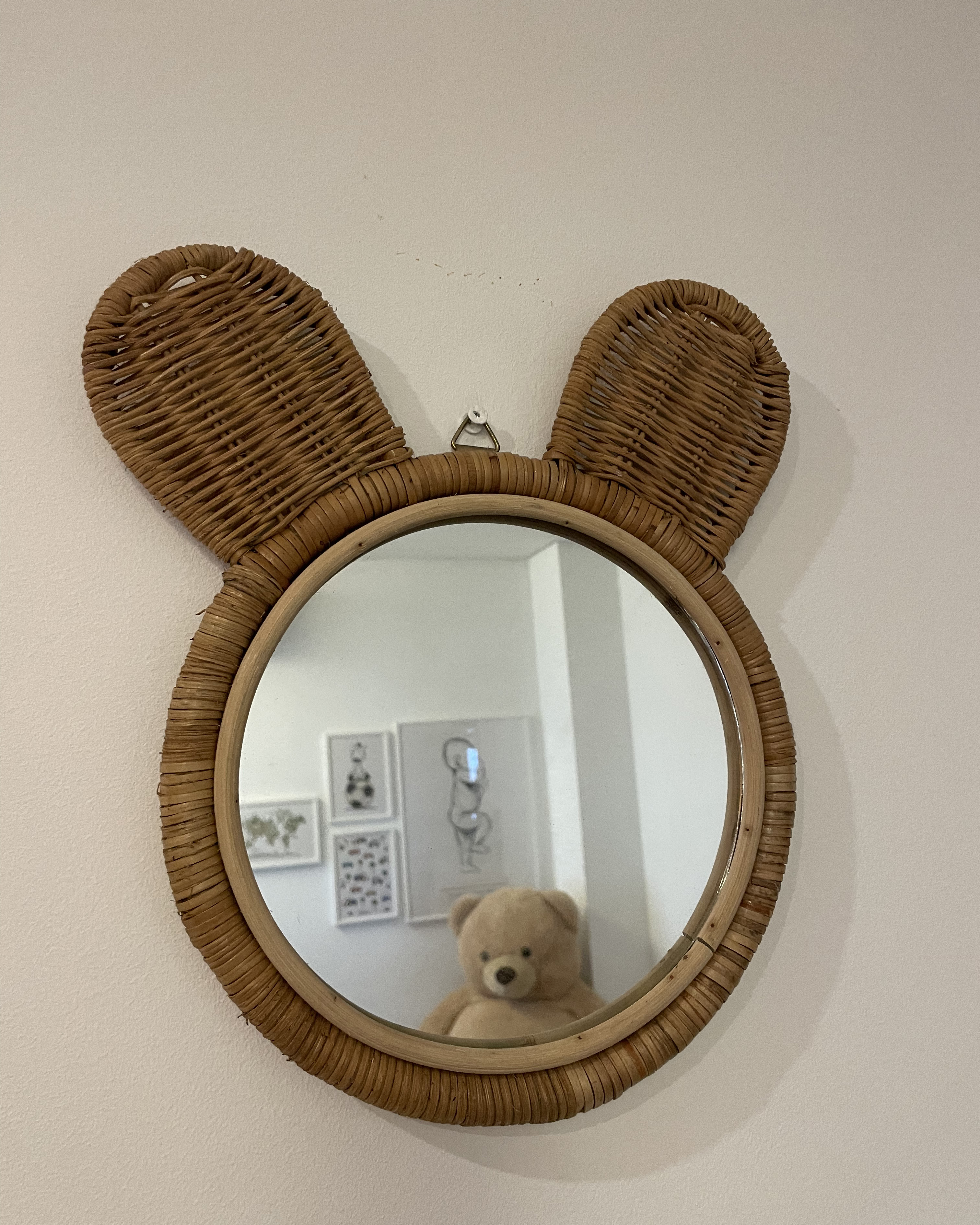 Ratanové závěsné zrcadlo medvěd ø 20 cm přírodní ASHANTI_907269