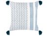 Bawełniana poduszka geometryczny wzór z frędzlami 45 x 45 cm biało-niebieska TILIA_843284