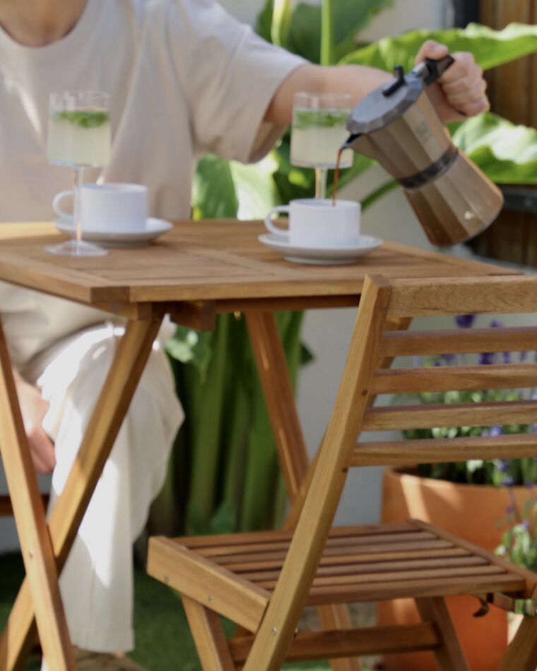 Acacia Wood Garden Bistro Set FIJI Beliani.co.uk