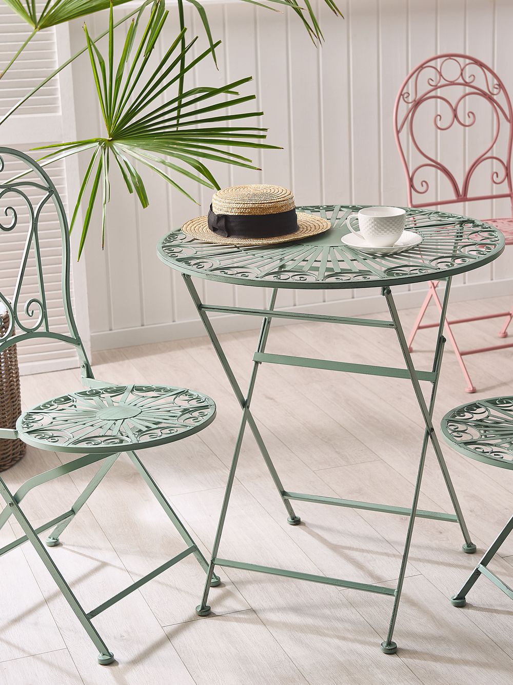 Metal Garden Bistro Set Green TRENTO Beliani.co.uk