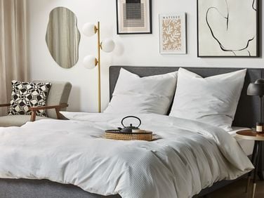 Набір постільної білизни з бавовняного сатину в смужку 200 х 220 см білий AVONDALE Набір смугастої постільної білизни з бавовняного сатину 200 х 220 см білий AVONDALE