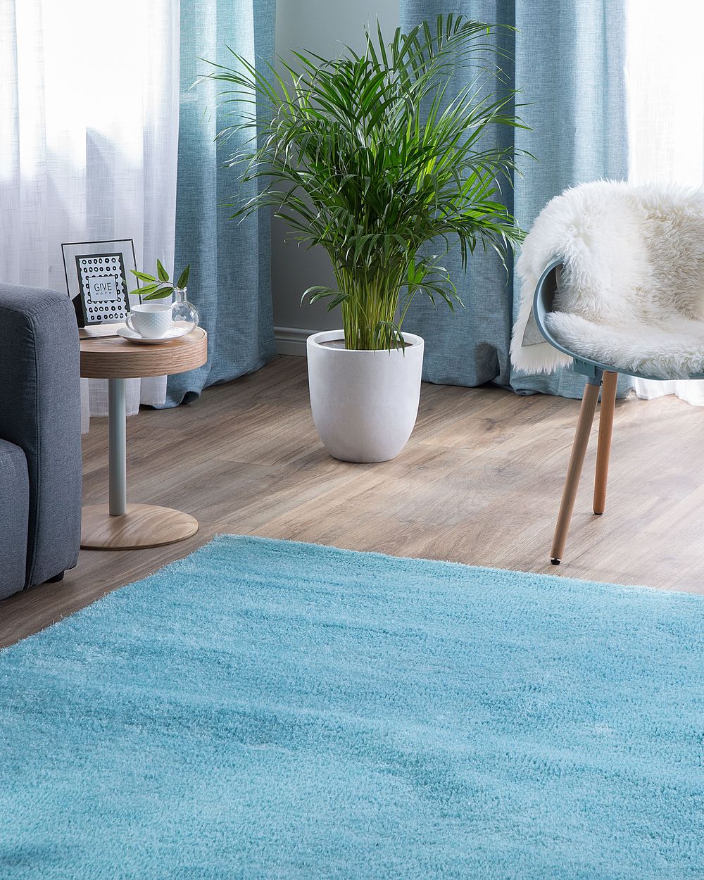 Alfombra azul claro 140 x 200 cm DEMRE | Beliani.es