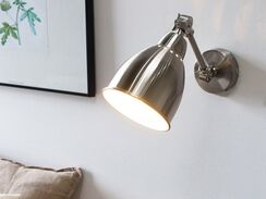 Seinävalaisin metalli hopea 2 kpl MISSISSIPPI M Seinävalaisin metalli hopea 2 kpl MISSISSIPPI M