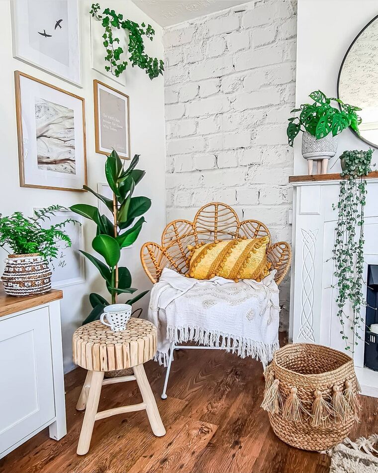 Bedside Table Light Wood NAMPA Beliani.co.uk