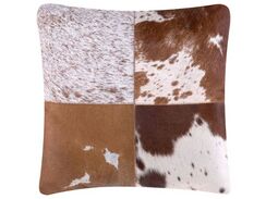 Vaaleanruskea koristetyyny lehmänahka tilkkukuviolla 45 x 45 cm MARADY Vaaleanruskea koristetyyny lehmänahka tilkkukuviolla 45 x 45 cm MARADY