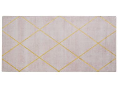 Tapis en viscose et coton rose et dorée à motif géométrique avec craquelures 80 x 150 cm ATIKE