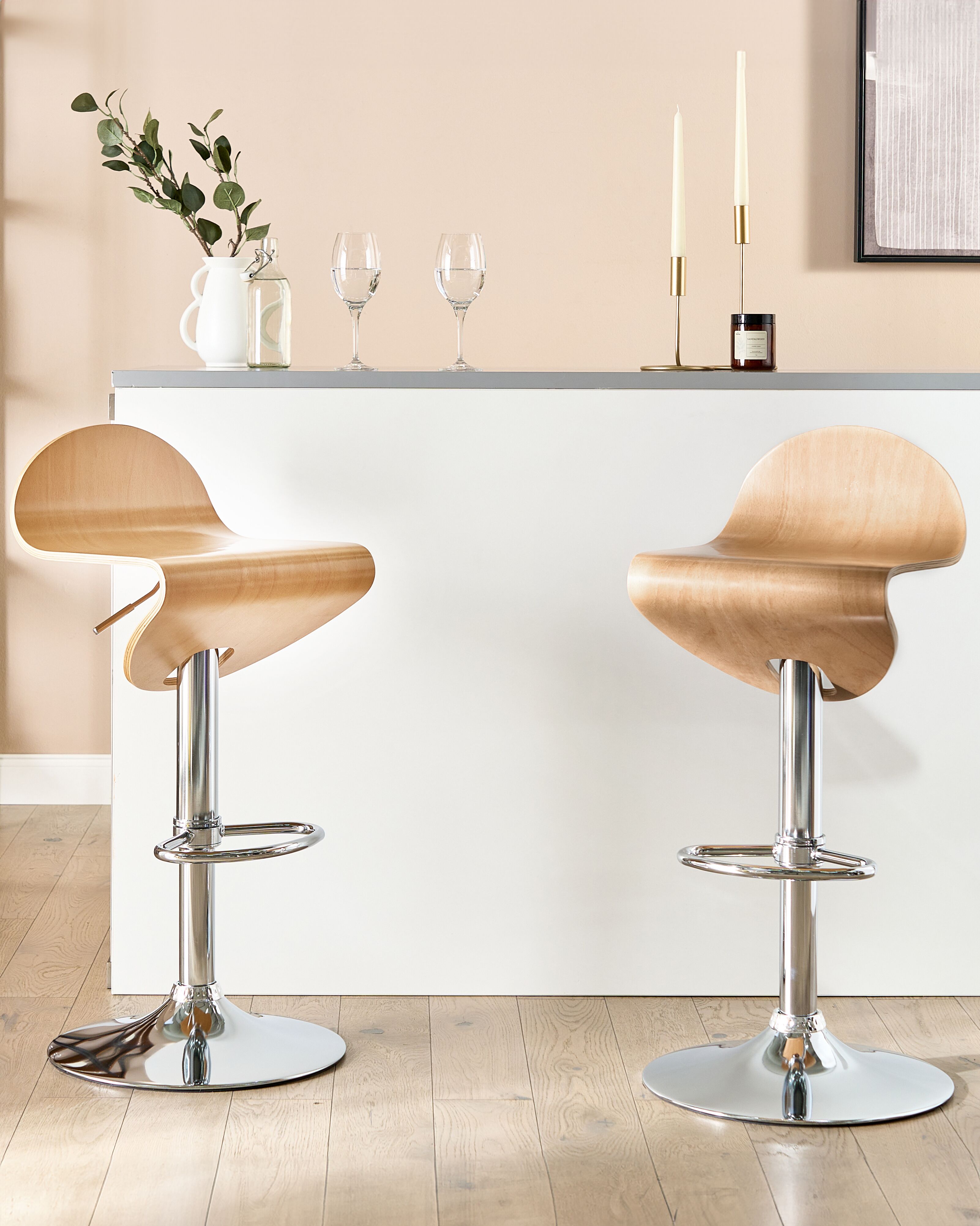 Set of 2 Swivel Bar Stools Light Wood LIVERPOOL Beliani.pl
